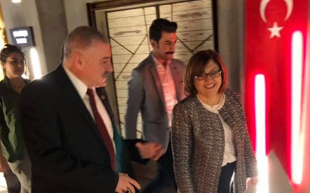 MHP’li Sermet Atay, Fatma Şahin’i makamında ziyaret etti