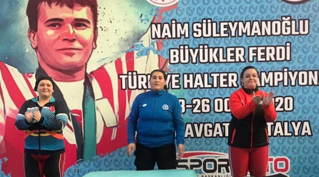 Naim Süleymanoğlu Halter Şampiyonası'nda Büyükşehir rüzgarı esti