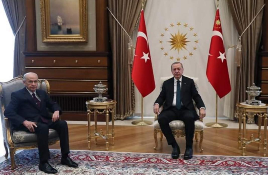 MHP Lideri Devlet Bahçeli, Cumhurbaşkanı Erdoğan ile Külliyede görüşüyor