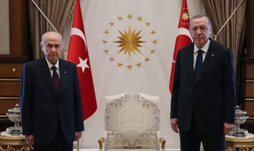 MHP Lideri Devlet Bahçeli, Cumhurbaşkanı Erdoğan ile Külliyede görüşüyor