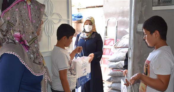 Büyükşehir, Bayram Öncesi 250 Yetim Çocuğun Yüzünü Güldürdü