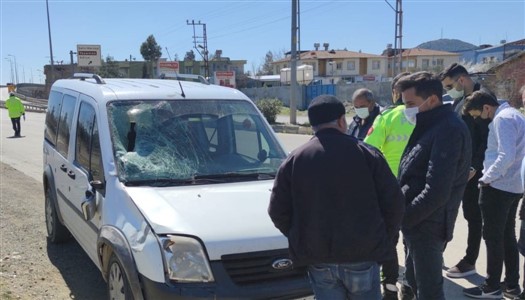 Yolun Karşısına Geçmek İsterken Canından Oldu