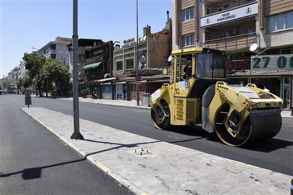 Büyükşehir, Ordu Caddesi’nin Asfatını Yeniledi