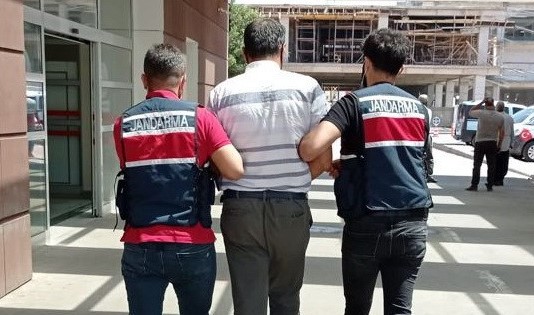 Teröristlere kıyafet temin eden eski öğretmen tutuklandı