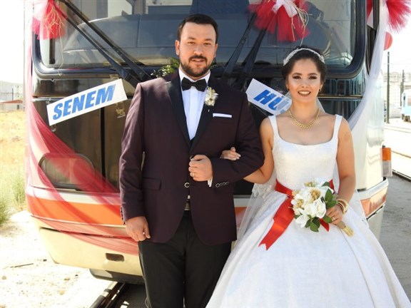 Evlenen Vatman Çiftin Gelin Aracı Tramvay Oldu