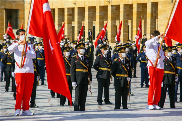  Cumhuriyet Coşkusu Anıtkabir Ziyaretiyle Başladı