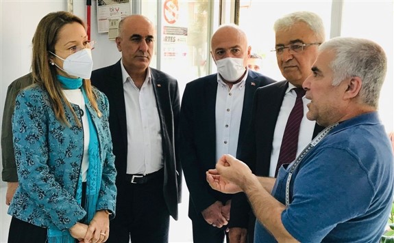 Milletvekili Bakbak, Nurdağı'nda çiftçileri dinledi