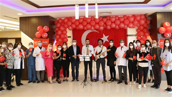 Medical Park Gaziantep’te Cumhuriyet Bayramı Jazz Rüzgarı