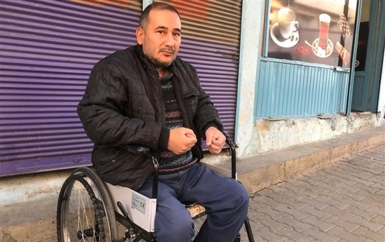 Hırsızlar kas hastasının dünyasını başına yıktı