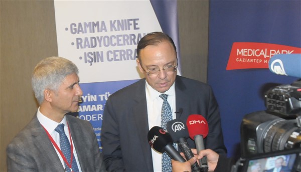 Gaziantep'te Gamma Işın cerrahisi anlatıldı