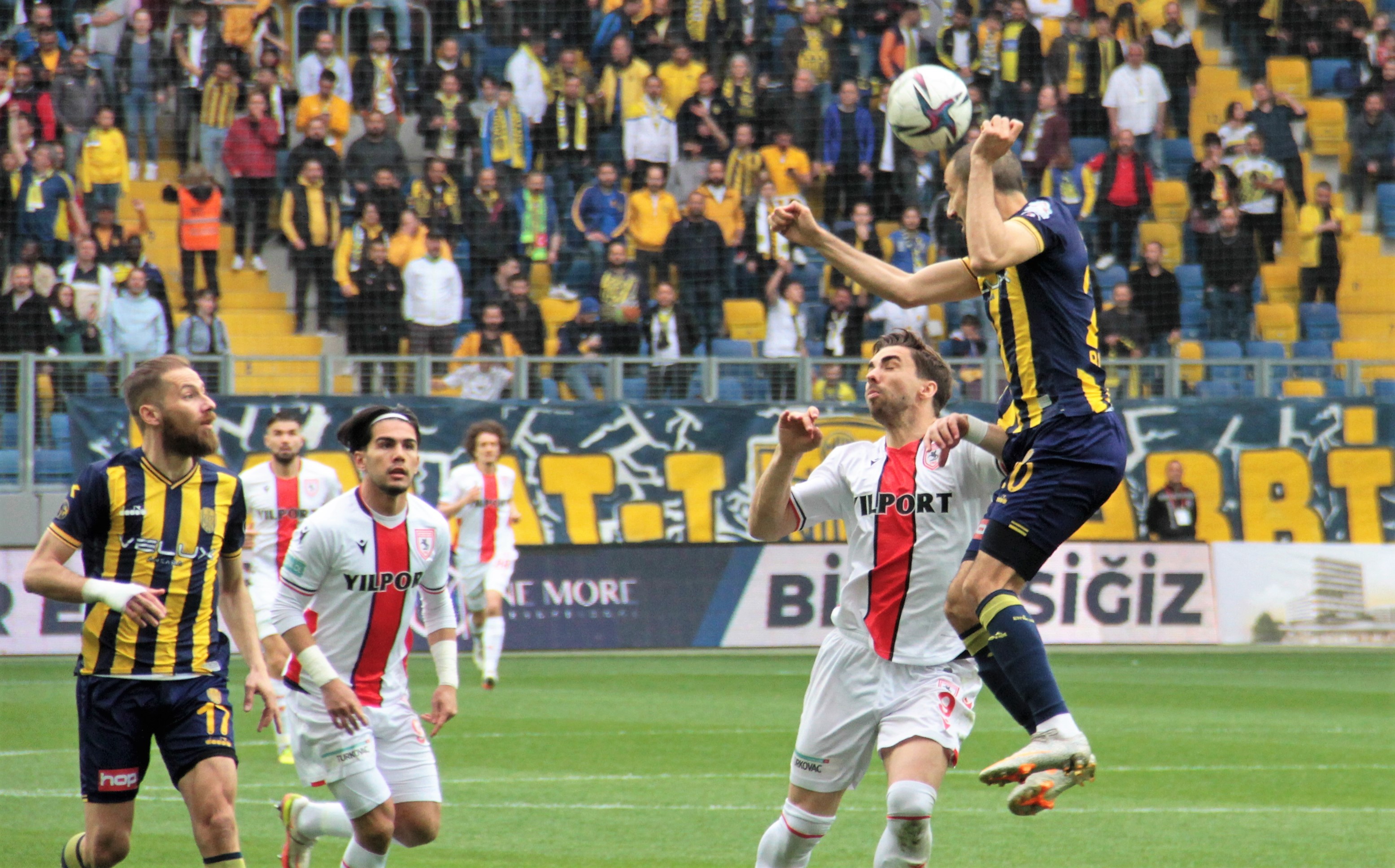 Ankaragücü Süper Lig'e yükselmeyi başardı!