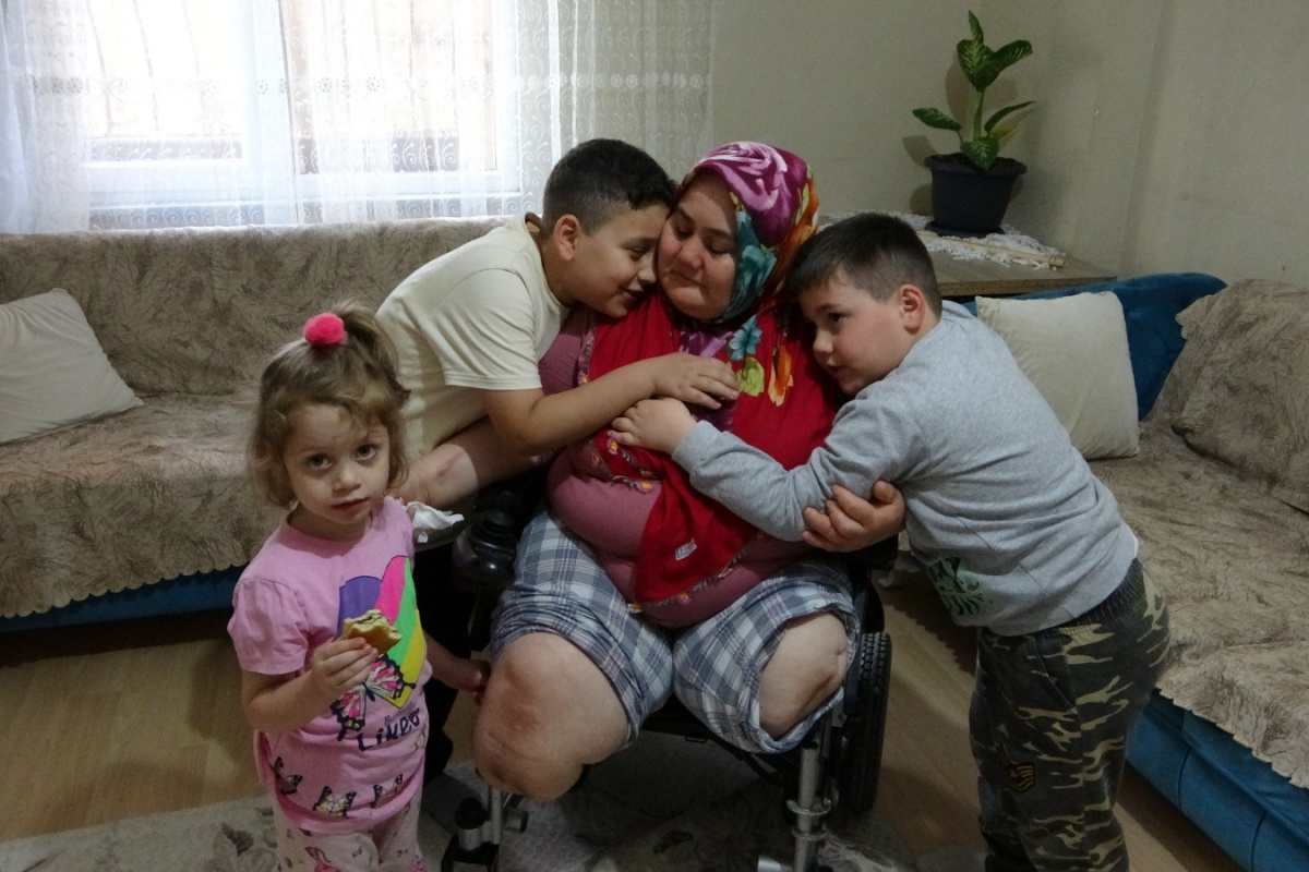 Çocuklarına gözü gibi bakan engelli anne: 'Engelli olmam anne olmama engel değil'