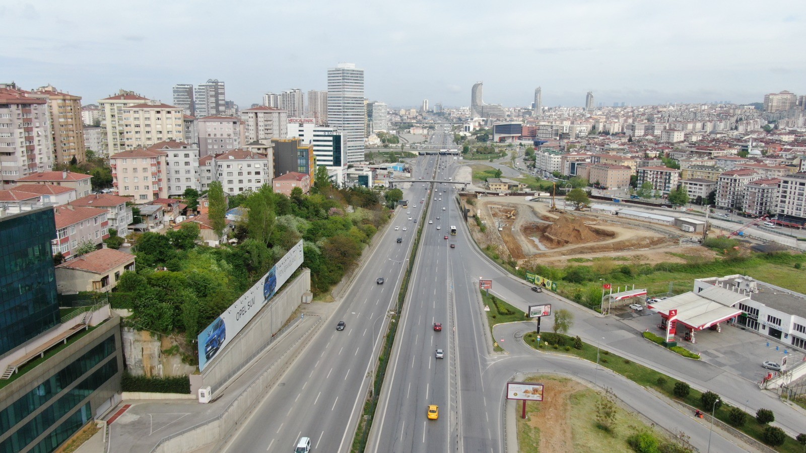 İstanbul ’da bayramın ilk gününde yollar boş kaldı
