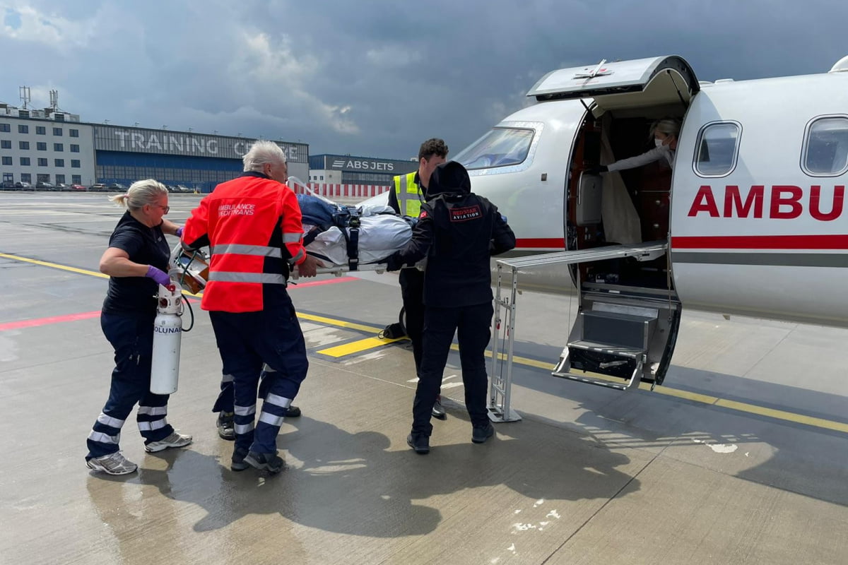 Sağlık Bakanlığı, Çekya ’da rahatsızlanan Türk öğrenci için ambulans uçak gönderdi
