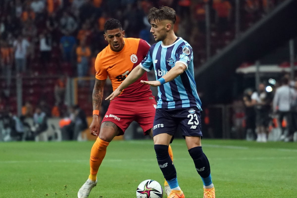 Yunus Akgün, Galatasaray ’a karşı oynadığı maçlarda 3 gol attı