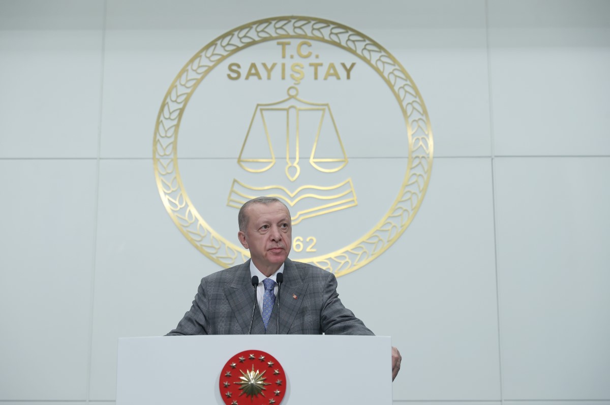 Cumhurbaşkanı Erdoğan: 'Demokrasi ve kalkınma sürecinde 20 yılda 1 asırlık yol katettik'