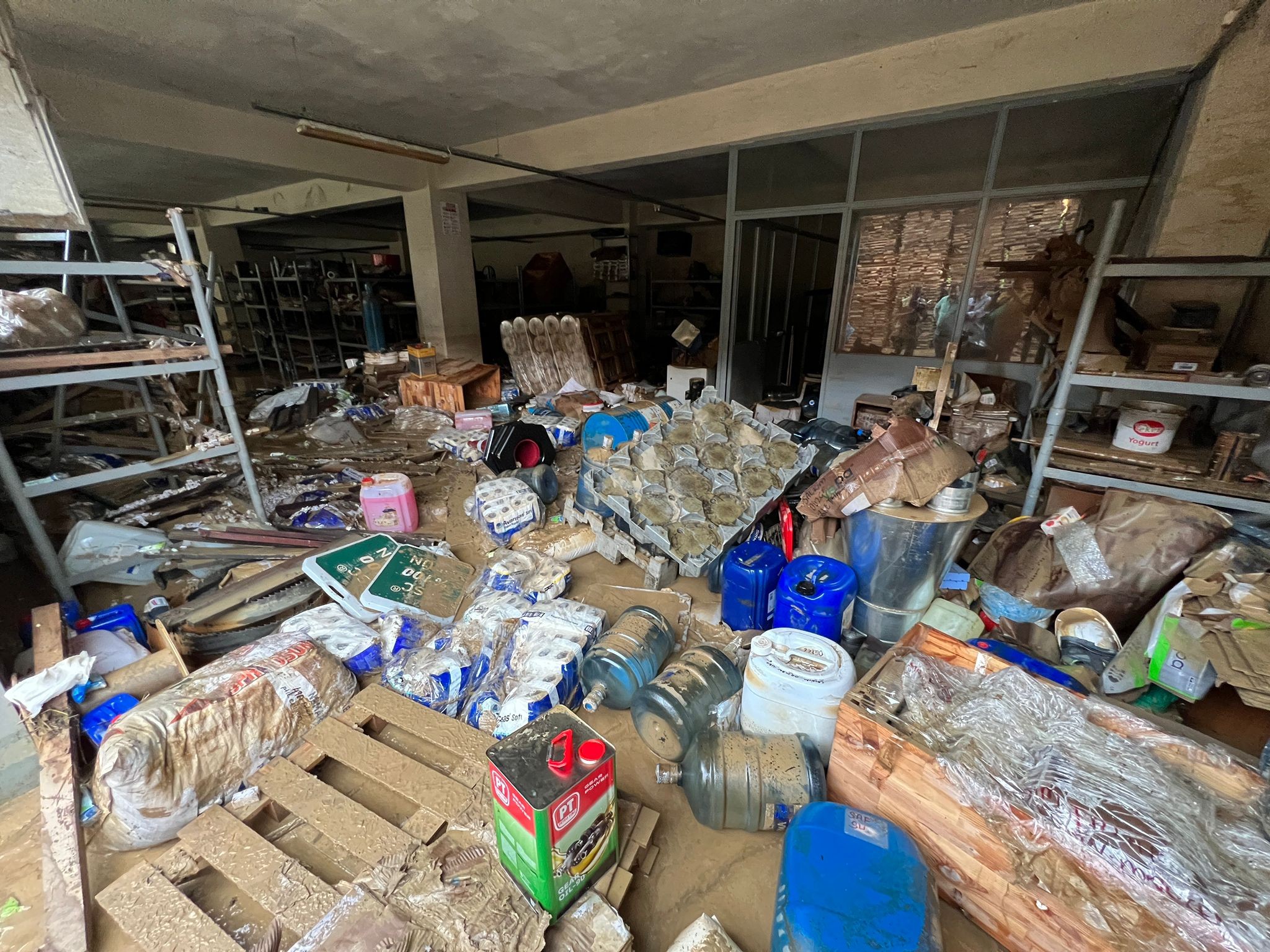 80 milyon dolarlık yatırımı sel vurdu