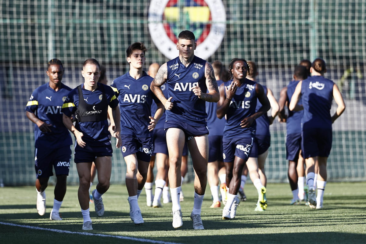 Fenerbahçe, Slovacko maçı hazırlıklarına başladı