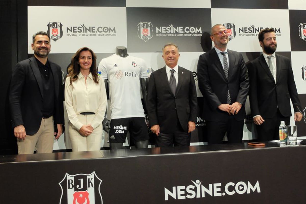 Nesine.com, Beşiktaş ’a sponsor oldu