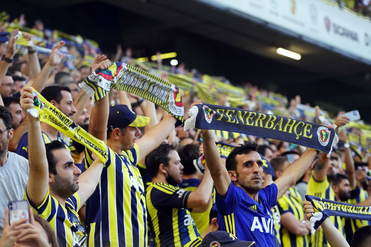 UEFA, Fenerbahçe'ye soruşturma başlattı