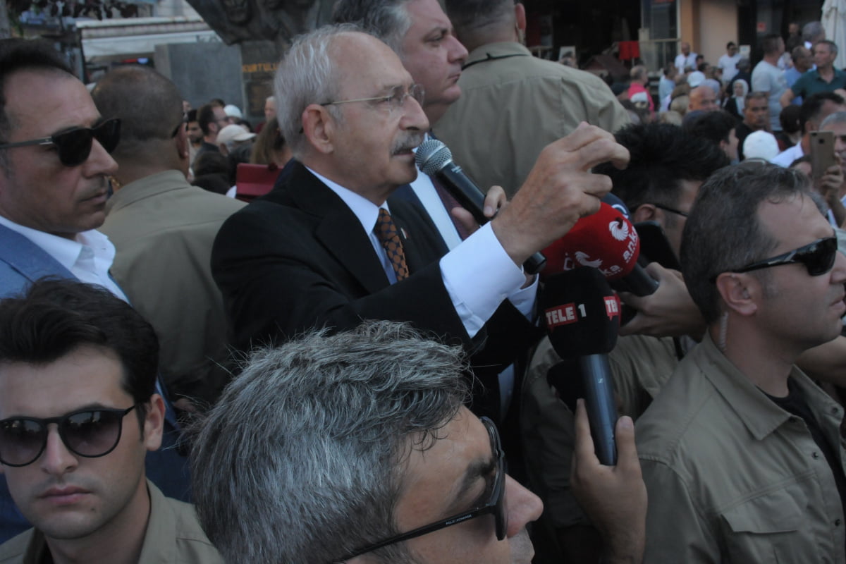 CHP Lideri Kılıçdaroğlu ’na pankart şoku