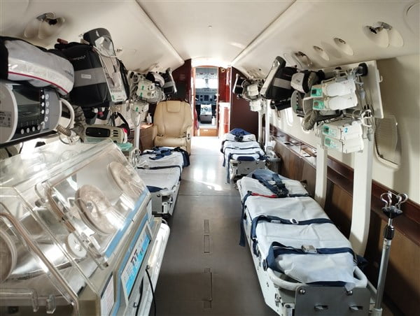 Yaralı madencileri Bartın'dan İstanbul'a taşıyan ambulans uçak ekibi zamanla yarıştıkları anları anlattı