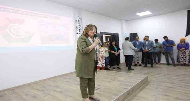 gaziantep-te-gastronomi-egitimi-alan-kadin-kursiyerlere-sertifika