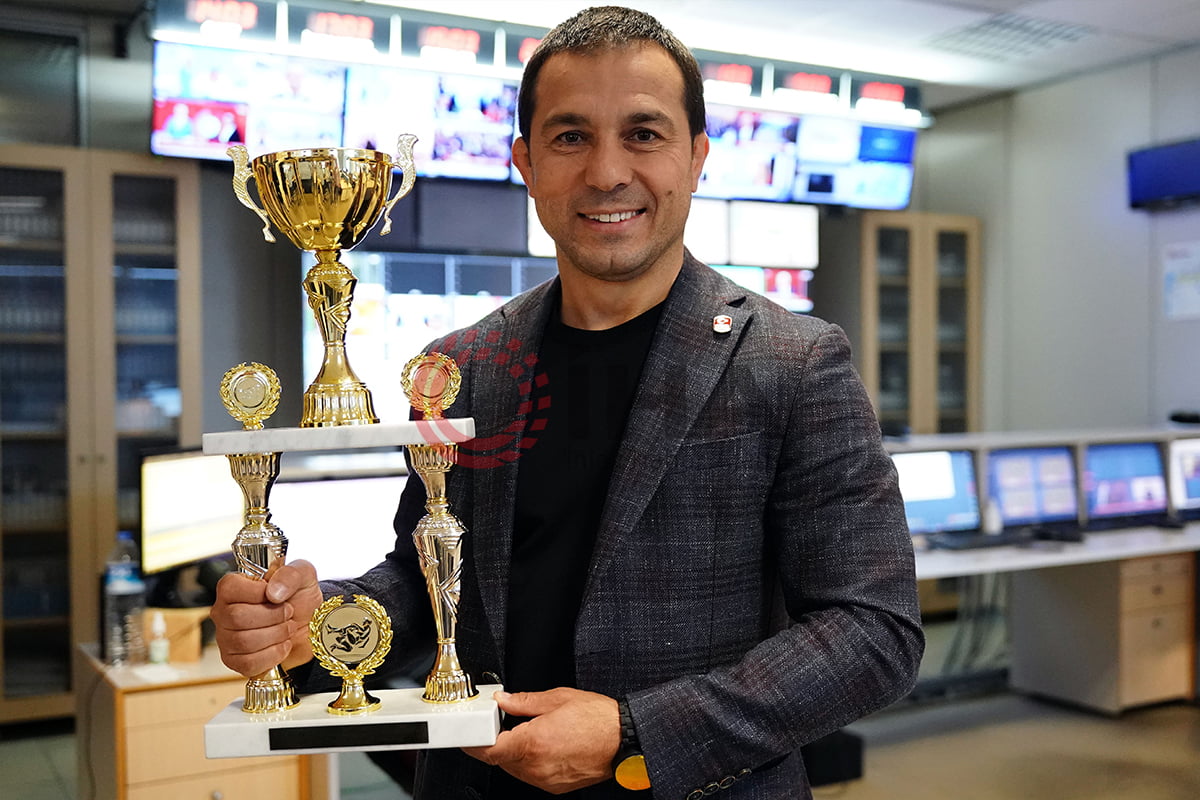 seref-eroglu-turk-guresi-bundan-once-oldugu-gibi-zafer-yuruyusune-devam-edecek