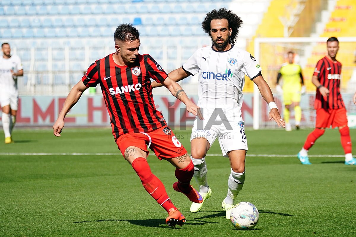 spor-toto-super-lig-kasimpasa-0-gaziantep-futbol-kulubu-0-ilk-yari