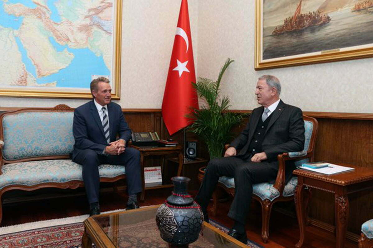 Bakan Akar, ABD ’nin Ankara Büyükelçisi Flake ’i kabul etti