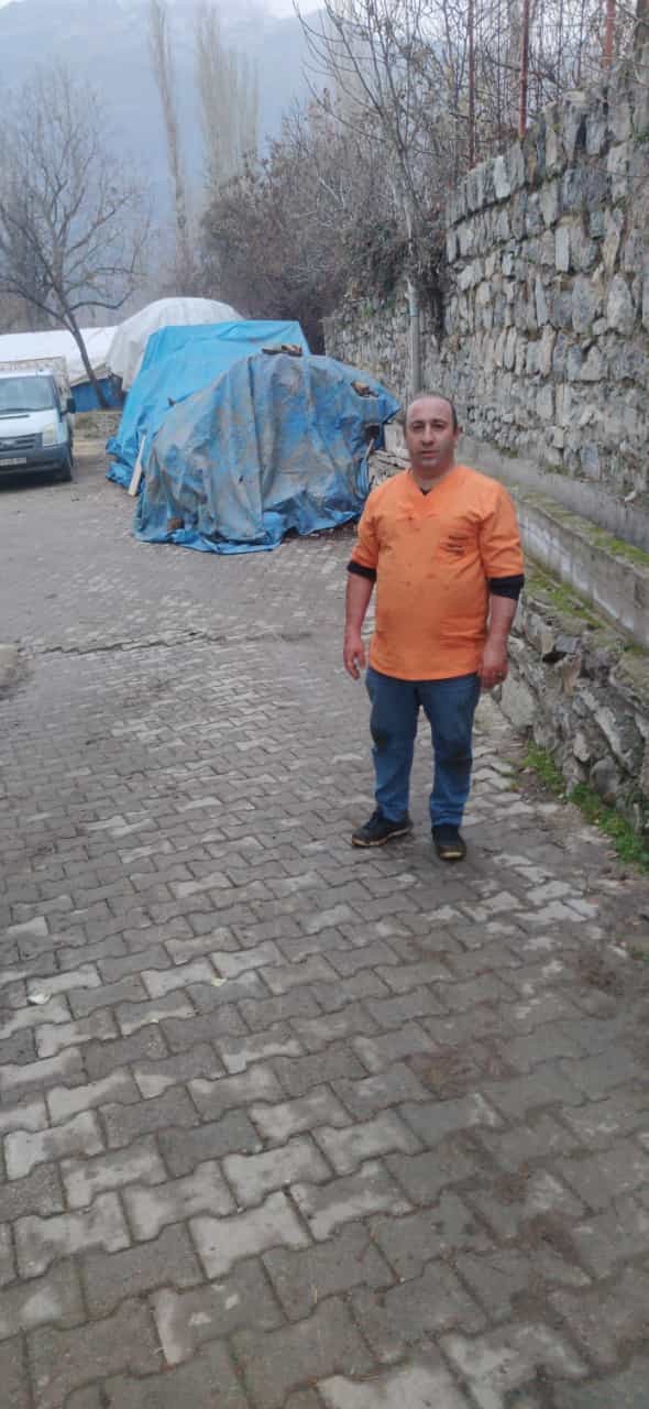 İlçe tarım müdürü müdahale etti, 3 kuzu sezeryanla alındı