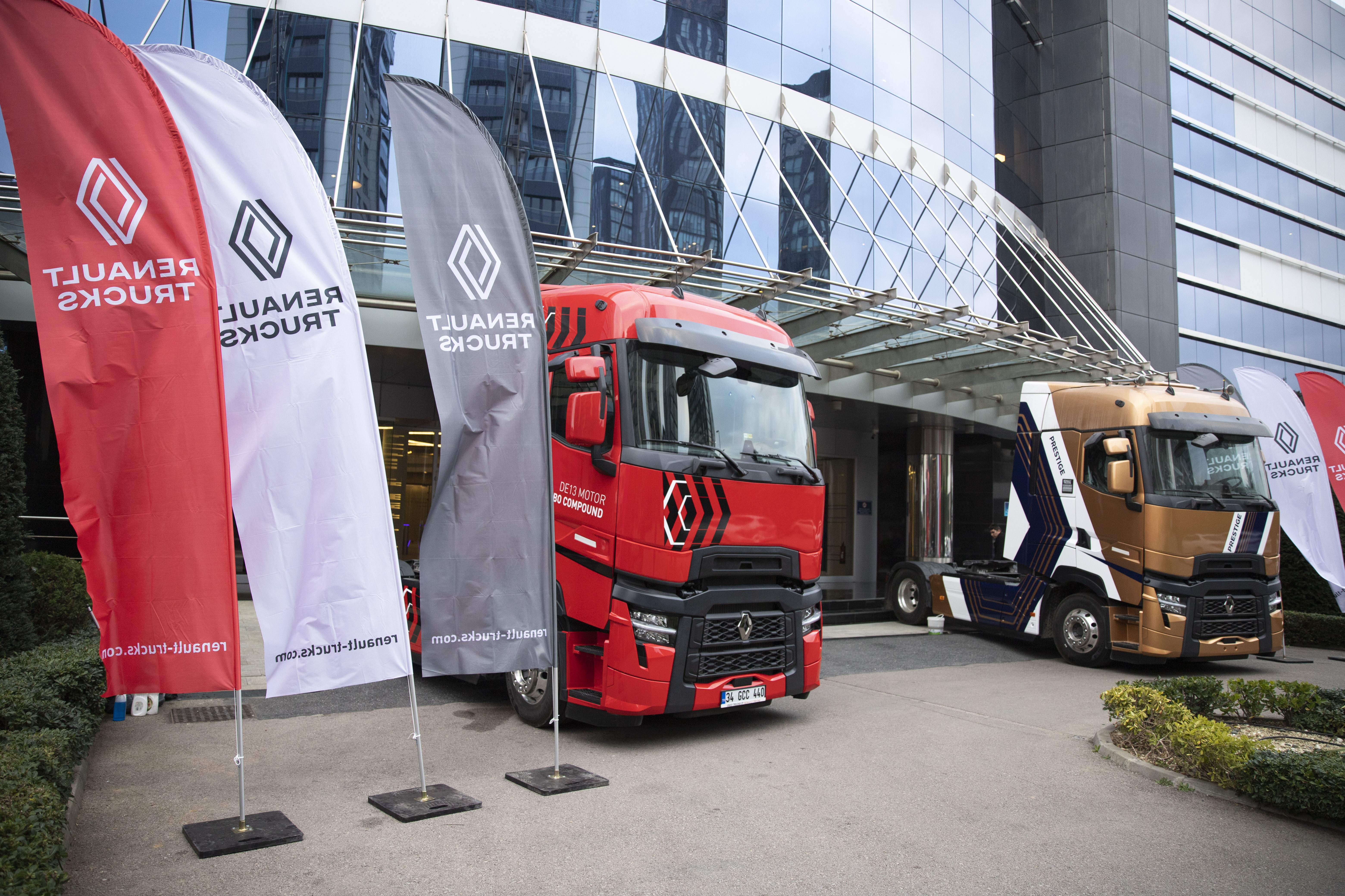 Renault Trucks Türkiye, 2022 yılını ithal ürünler arasında lider olarak tamamladı