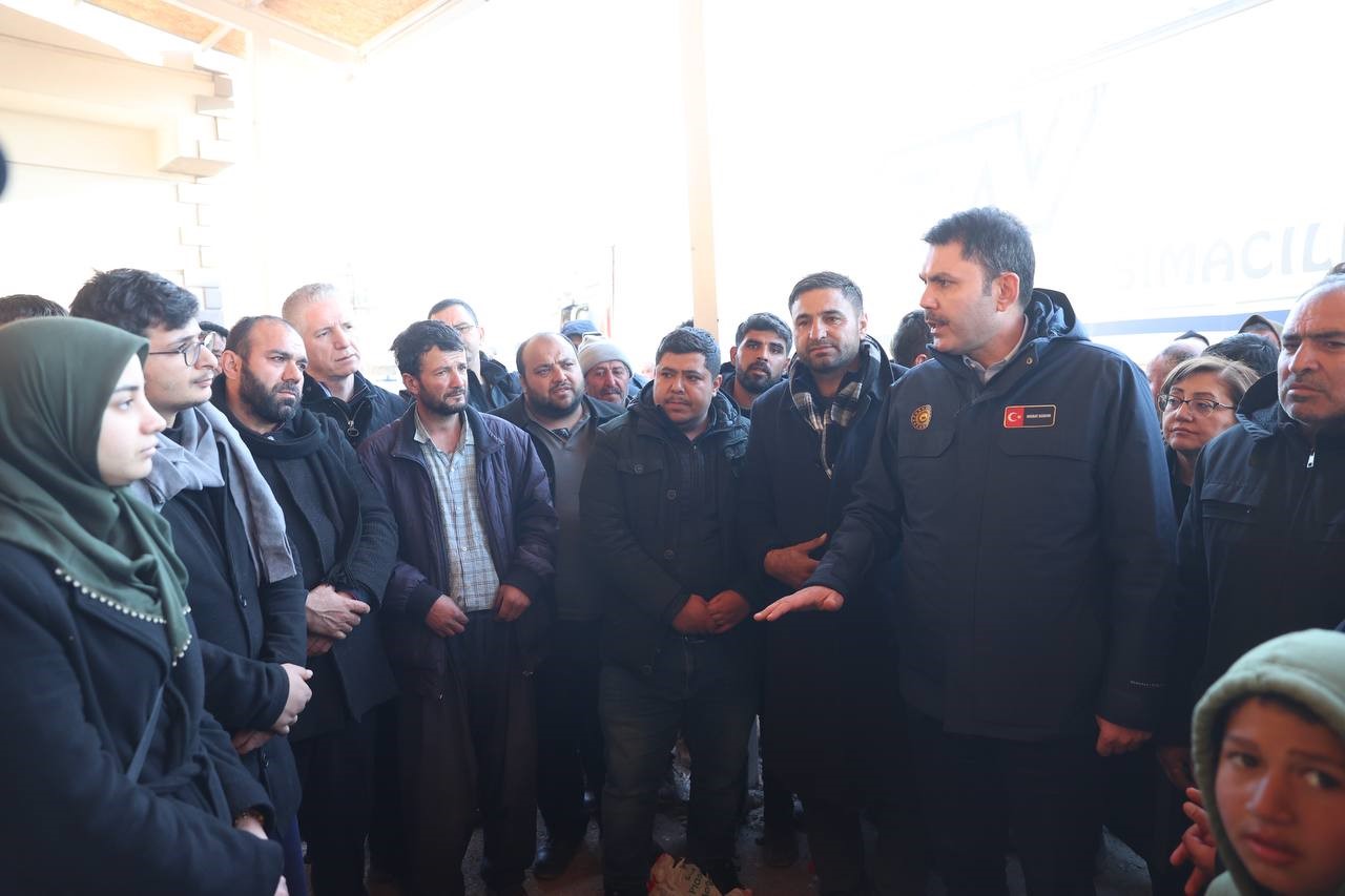 Bakan Kurum: 'Devlet-millet el ele inşallah bu afetin altından kalkacak'