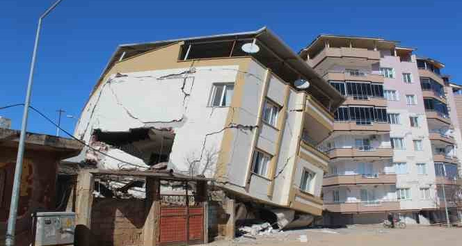 depremin-sasirtan-karesi