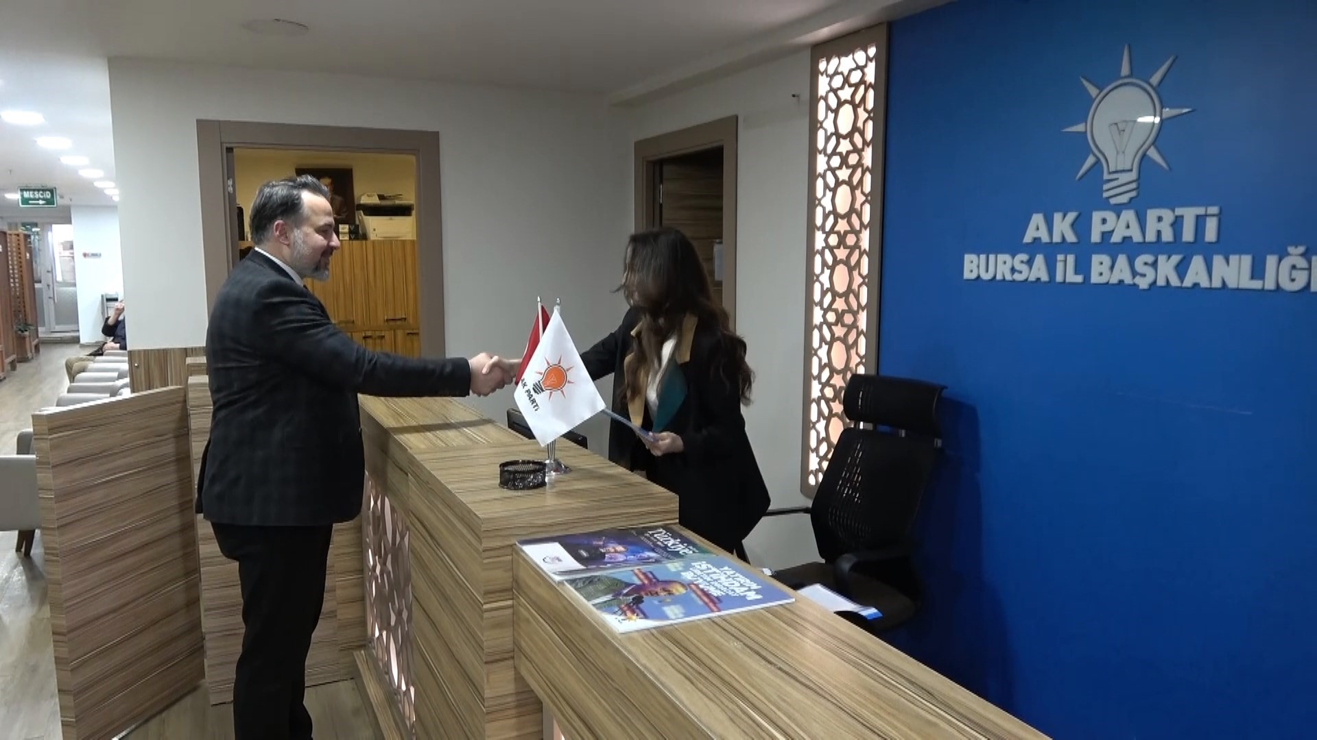 Babası CHP ’den oğlu AK Parti ’den milletvekili aday adayı oldu