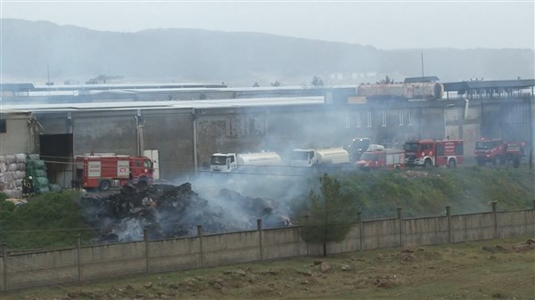 Depremin vurduğu Adıyaman’da fabrika yangını