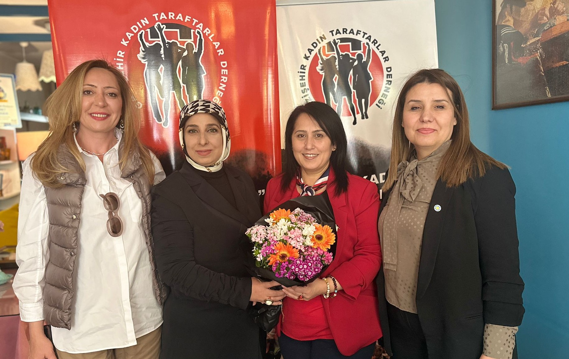 Gazişehir Kadın Taraftarlar Derneği Üyelerinden, 3 ayrı partiden 3 kadın aday adayı