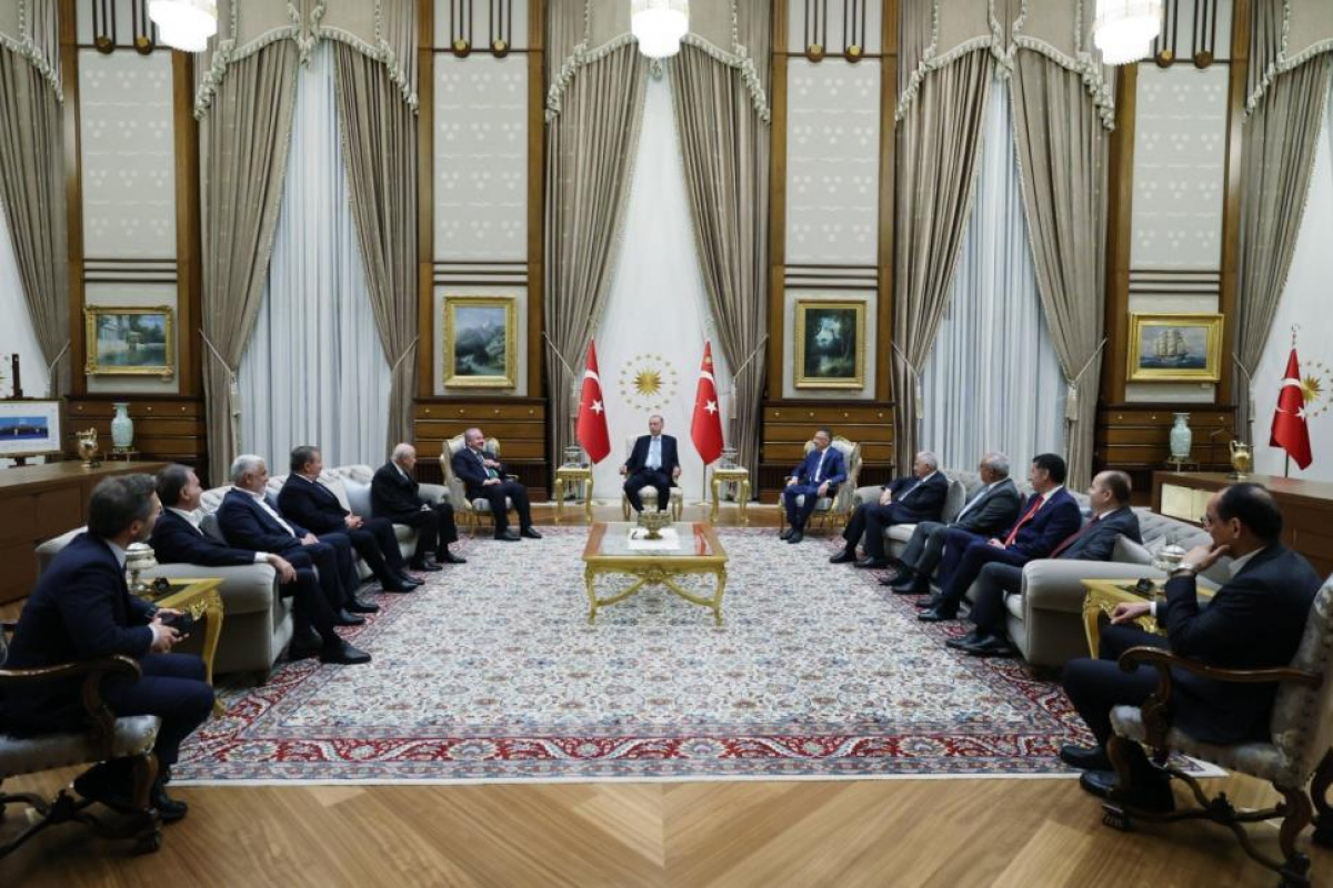 cumhurbaskani-erdogan-sentop-ile-cumhur-ittifaki-partilerinin-genel-baskanlarini-kabul-etti