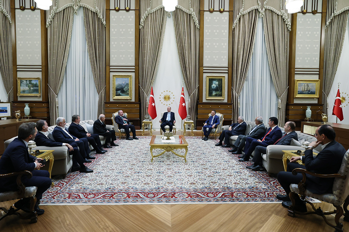 cumhurbaskani-erdogan-tbmm-baskani-sentop-ve-cumhur-ittifaki-liderlerini-kabul-etti