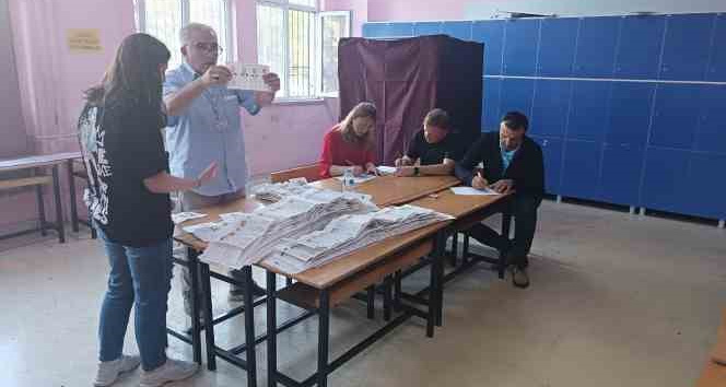 gaziantep-te-oy-verme-islemi-bitti-sayim-basladi