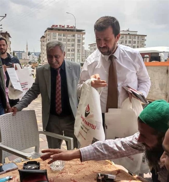 Pamuk: “Türkiye’nin sorunlarını Zafer Partisi çözecek”