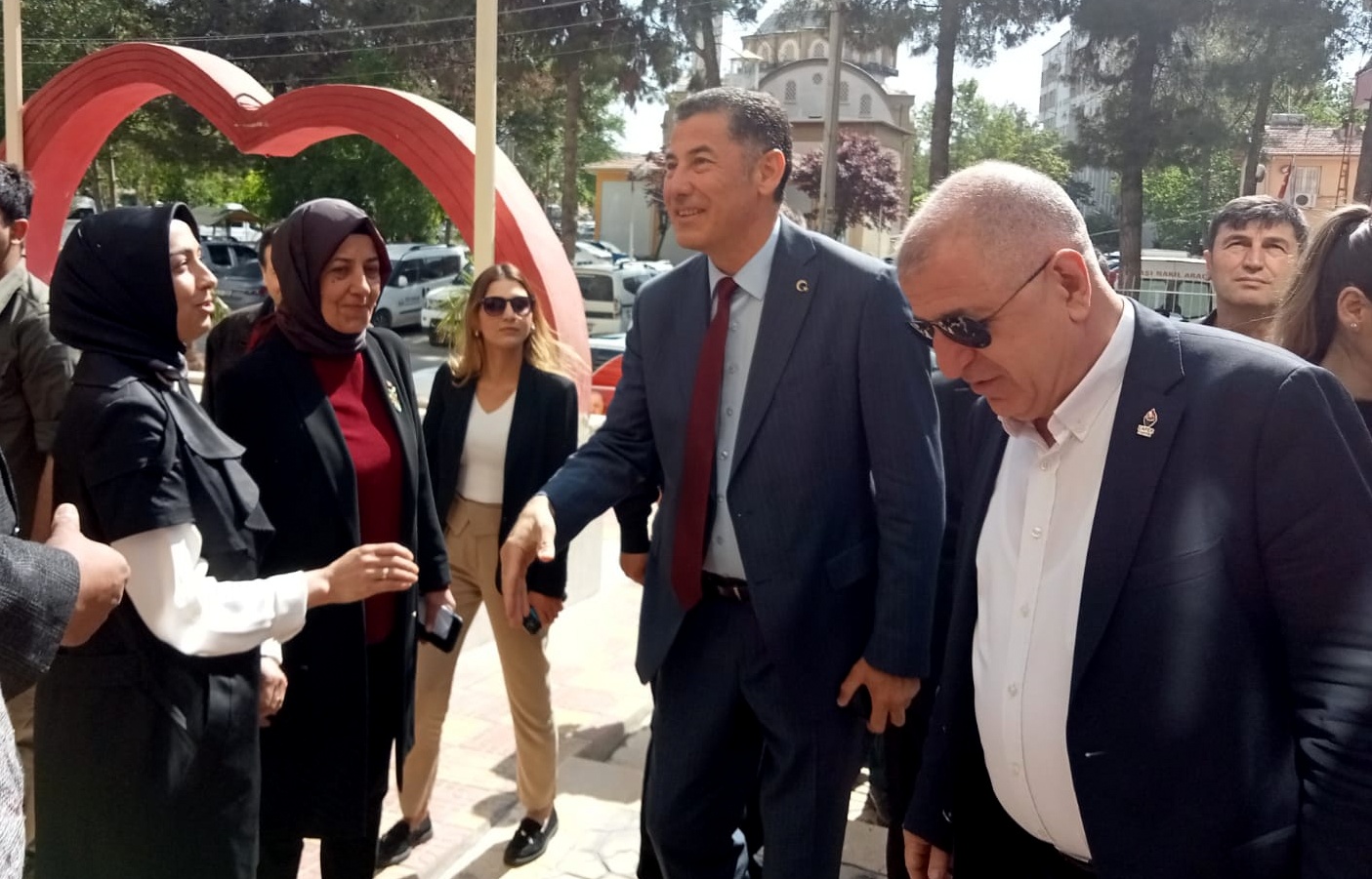 Sinan Oğan’ın  Gaziantep’te ilk durağı Şehit Aileleri ve Gaziler oldu