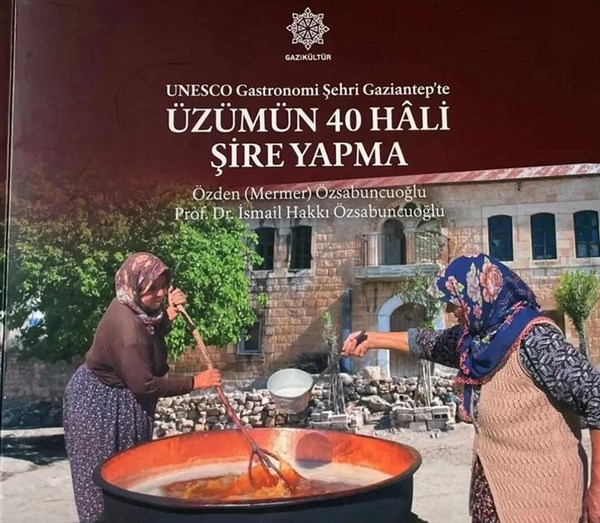 Özsabuncuoğlu'nun "Üzümün 40 Hali, Şire Yapma" isimli kitabına UNESCO'dan ödül