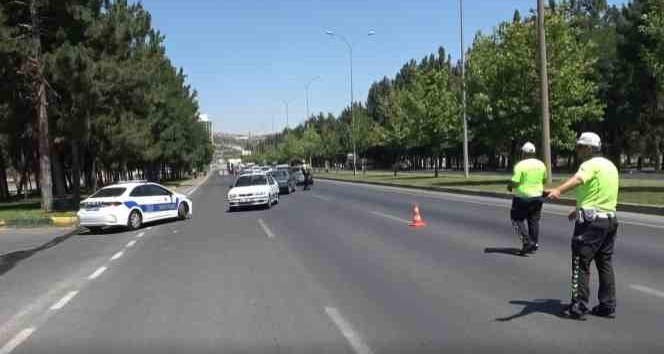 Gaziantep'te polis ve jandarma ekiplerinden bayram denetimi