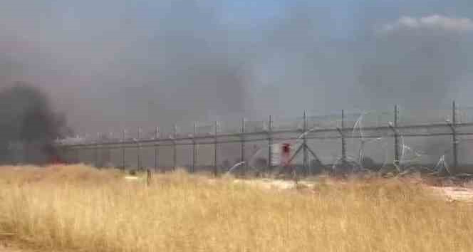 Suriye sınırındaki mayınlı alanda korkutan yangın