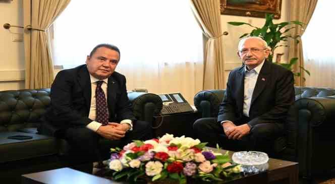 Başkan Böcek, Kılıçdaroğlu ile Antalya ve Türkiye gündemi hakkında görüş alışverişinde bulundu

