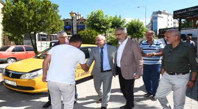 Başkan Çelik: “Vatandaşlarımızın ve esnaflarımızın yanında olmaya devam edeceğiz” Başkan Çelik: “Vatandaşlarımızın ve esnaflarımızın yanında olmaya devam edeceğiz”
