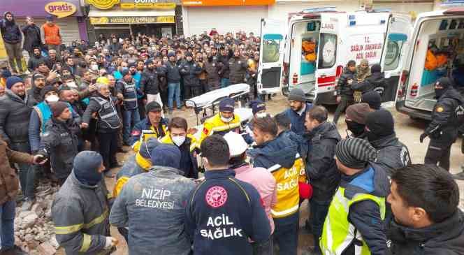Depremde 51 kişinin öldüğü Furkan Apartmanı iddianamesi kabul edildi
