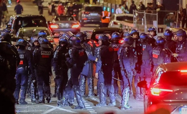 Fransa’nın L’Hay-les-Roses Belediye Başkanı’nın evine  saldırı düzenlendi