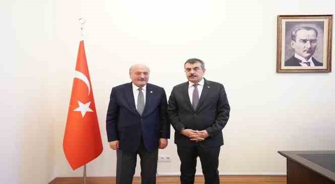Karaman: “Türkiye yüzyılına yakışır bir Erzincan ’ı ortaya çıkaracağız” Karaman: “Türkiye yüzyılına yakışır bir Erzincan ’ı ortaya çıkaracağız”